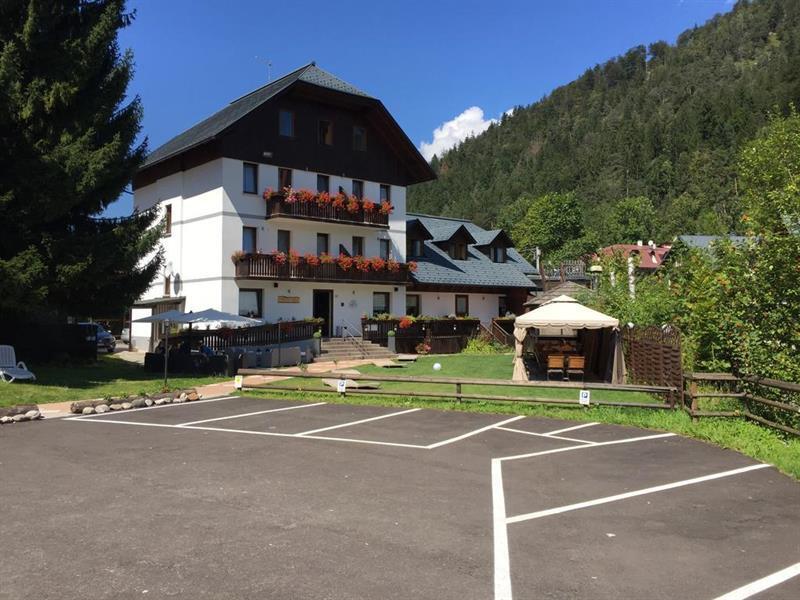Hotel Tarvisio Four Seasons المظهر الخارجي الصورة